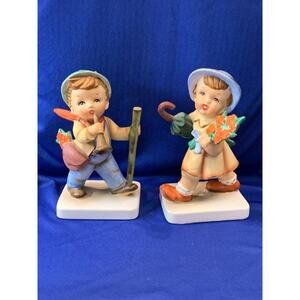 Pair of Boy and Girl Porcelain Ucagco Figurine Made in Japan